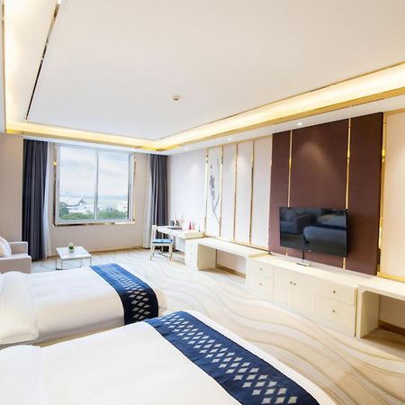 St Hotel Wattay Airport Vientiane Eksteriør billede