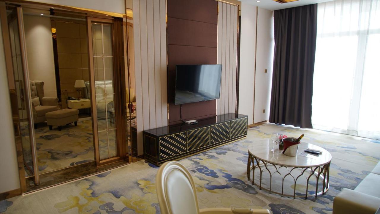 St Hotel Wattay Airport Vientiane Eksteriør billede